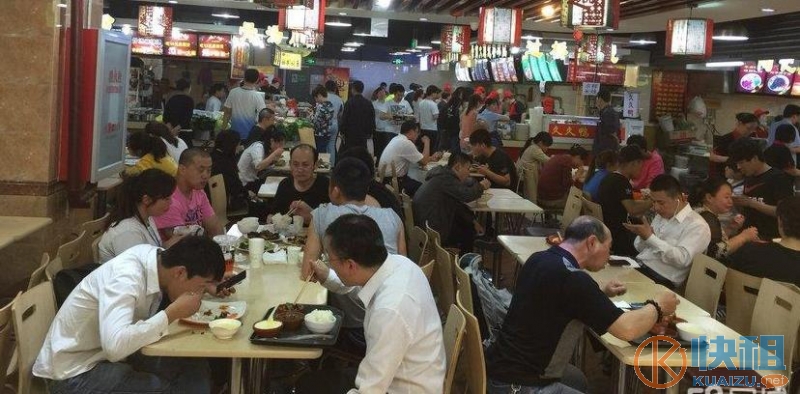 潍城众客隆美食广场生意火爆餐饮档口急转