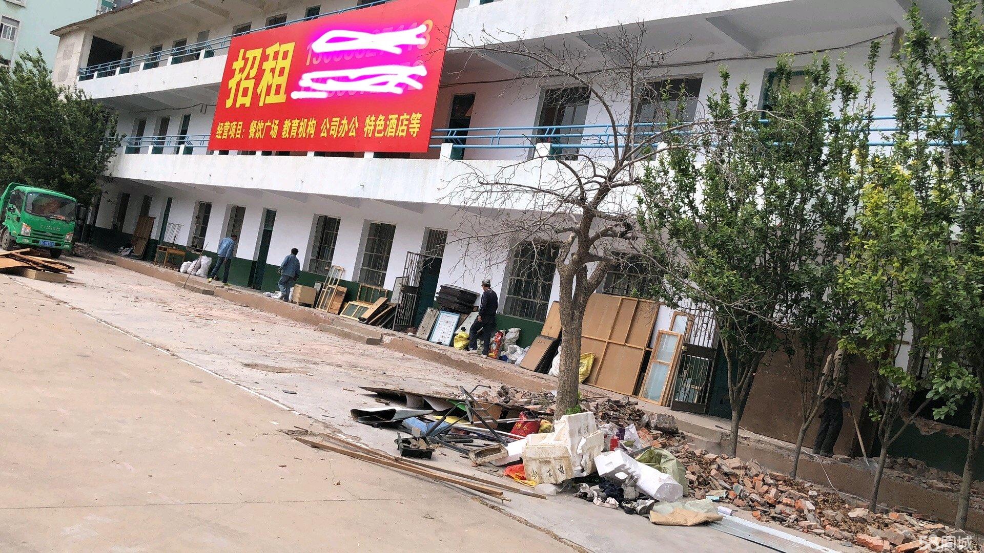 (出租) 潘南路尚品啤酒广场招租