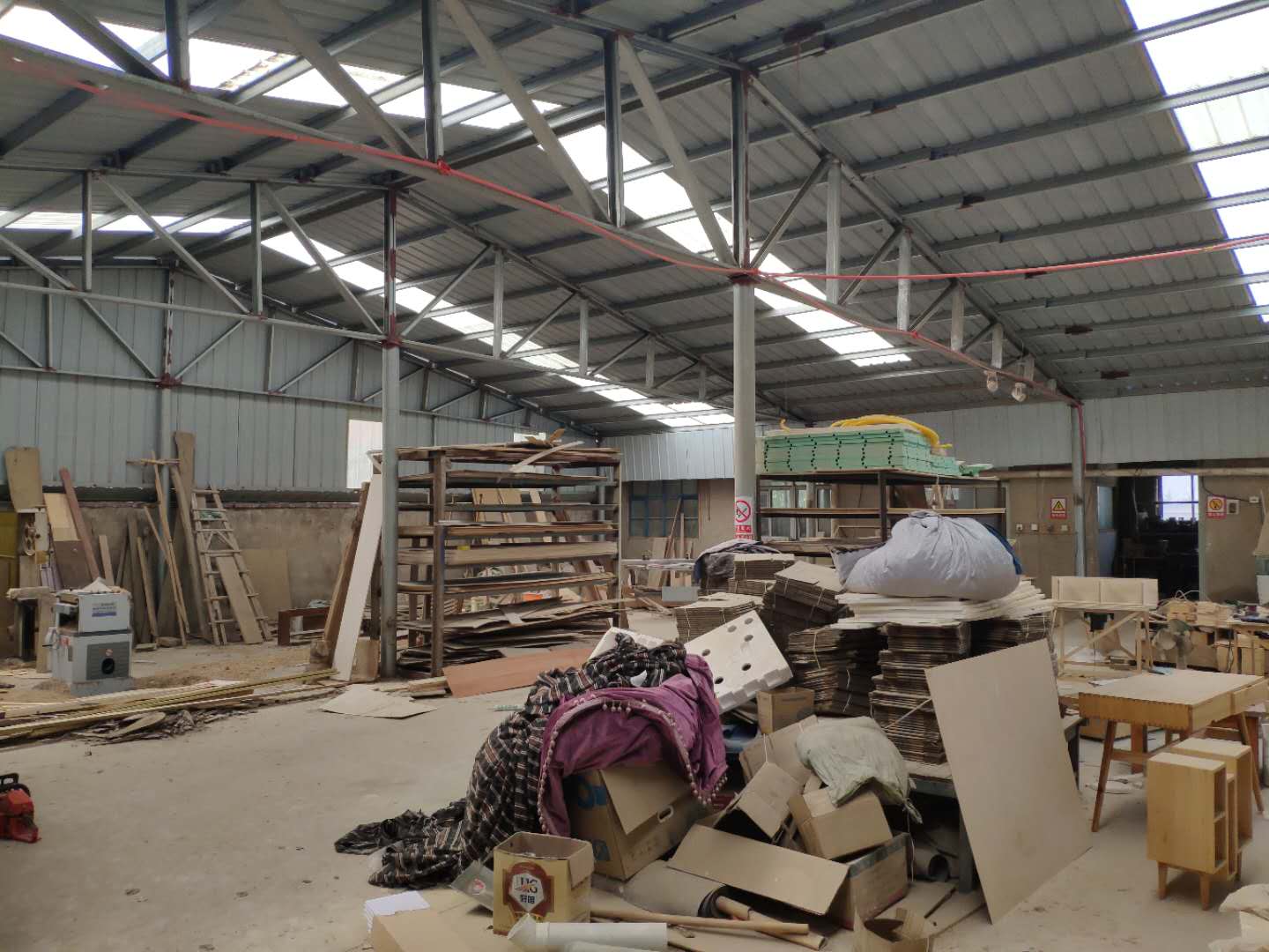 （快租免费寻址）潍城军埠口优质厂房可带木制品加工设备整体出租
