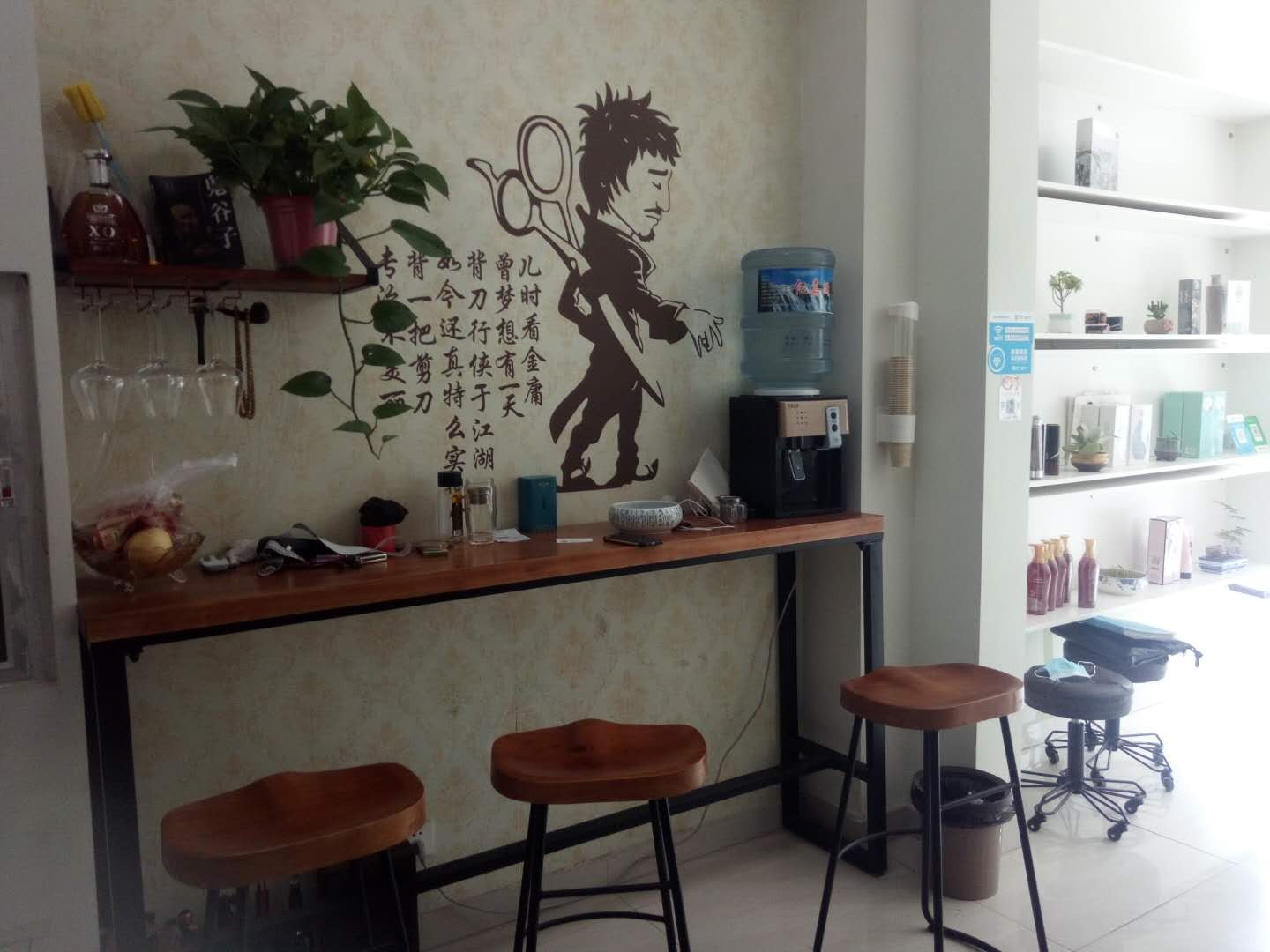 （快租免费寻址）青州市大型小区精装修美发店低价空转