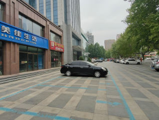 （快租）昌乐新昌路洪阳街农业银行北旁商铺出租，停车相当便利